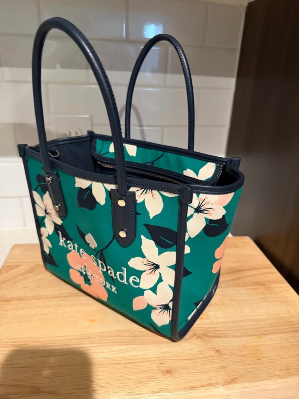 kate spade Green Floral Tote with Pink and Cream Blooms - Picture 9 of 12